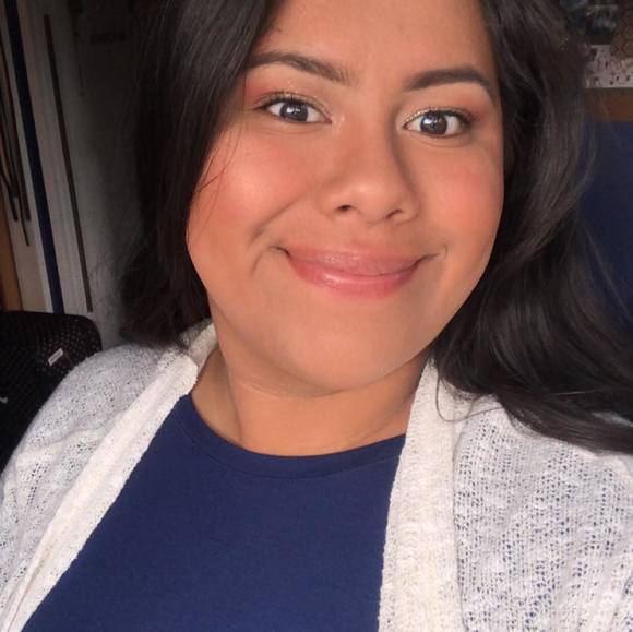 Meet your Posher, Elisa - Picture 1 of 1